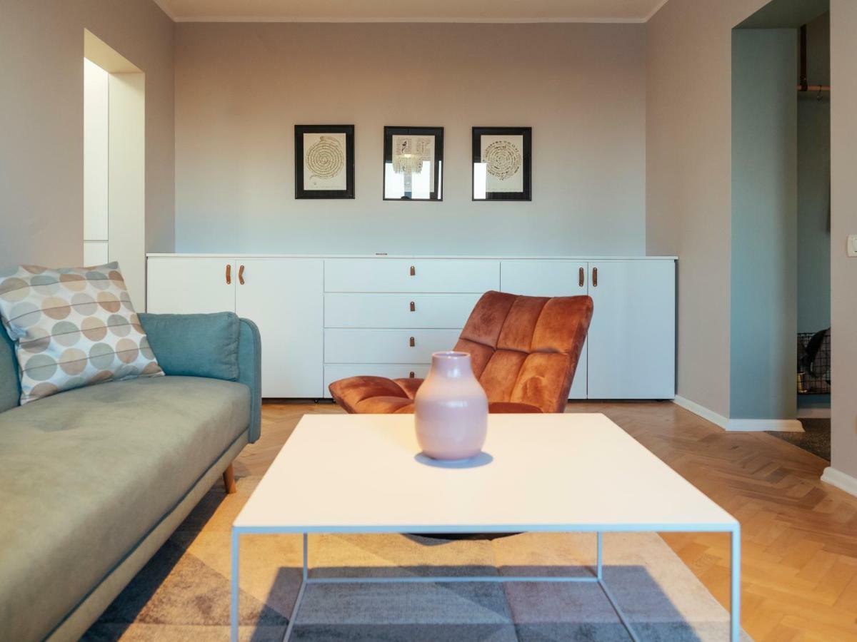 בוקרשט Parklake Design Apartment - Fabulous View - Netflix מראה חיצוני תמונה